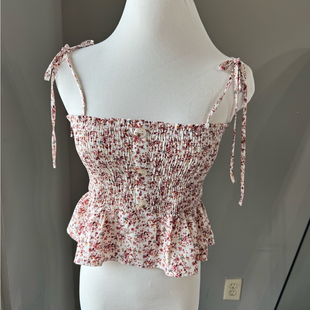 PAPER CRANE PINK FLORAL SMOCKED CROP TOP – SIZE M